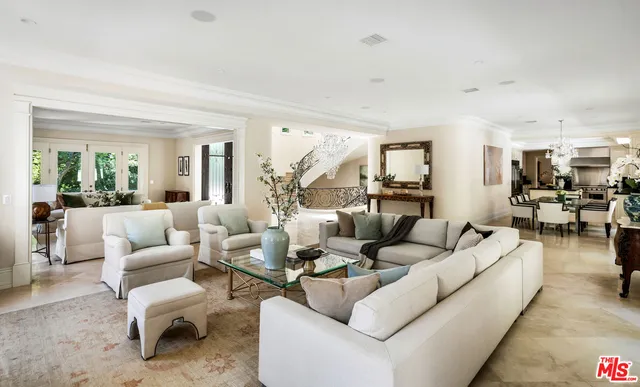 $9,895,000 | 1350 Benedict Canyon Drive, Beverly Hills, CA 90210
