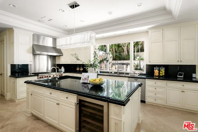 $9,895,000 | 1350 Benedict Canyon Drive, Beverly Hills, CA 90210