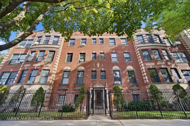 $230,000 | 6807 South Paxton Avenue, Unit 1, Chicago, IL 60649