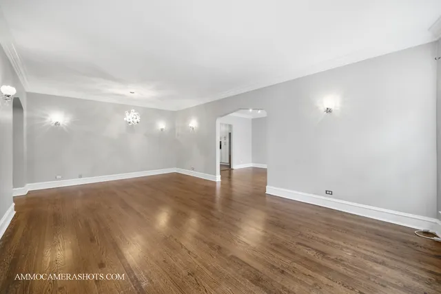 $230,000 | 6807 South Paxton Avenue, Unit 1, Chicago, IL 60649