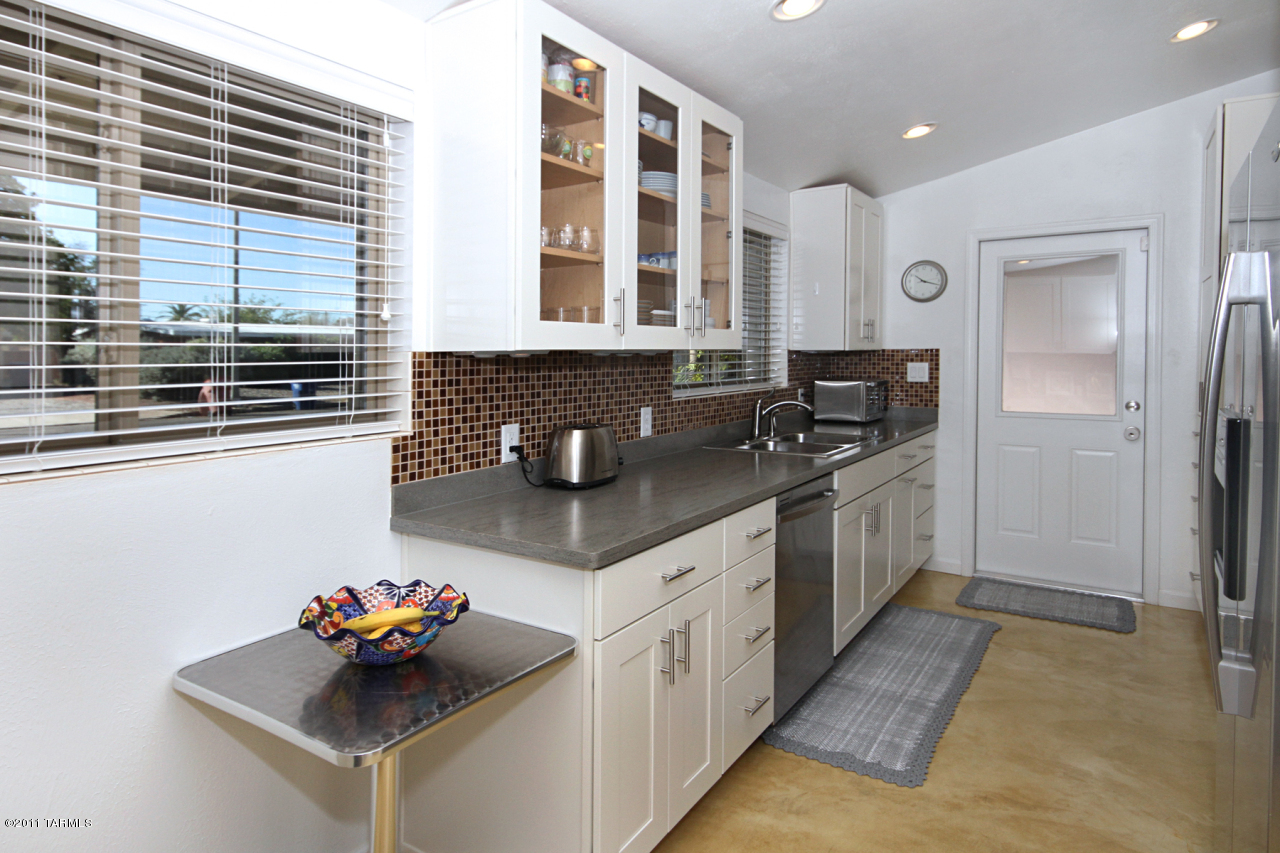 5221 East Alhambra Place Tucson, AZ 85711 - Photo 6 of 20