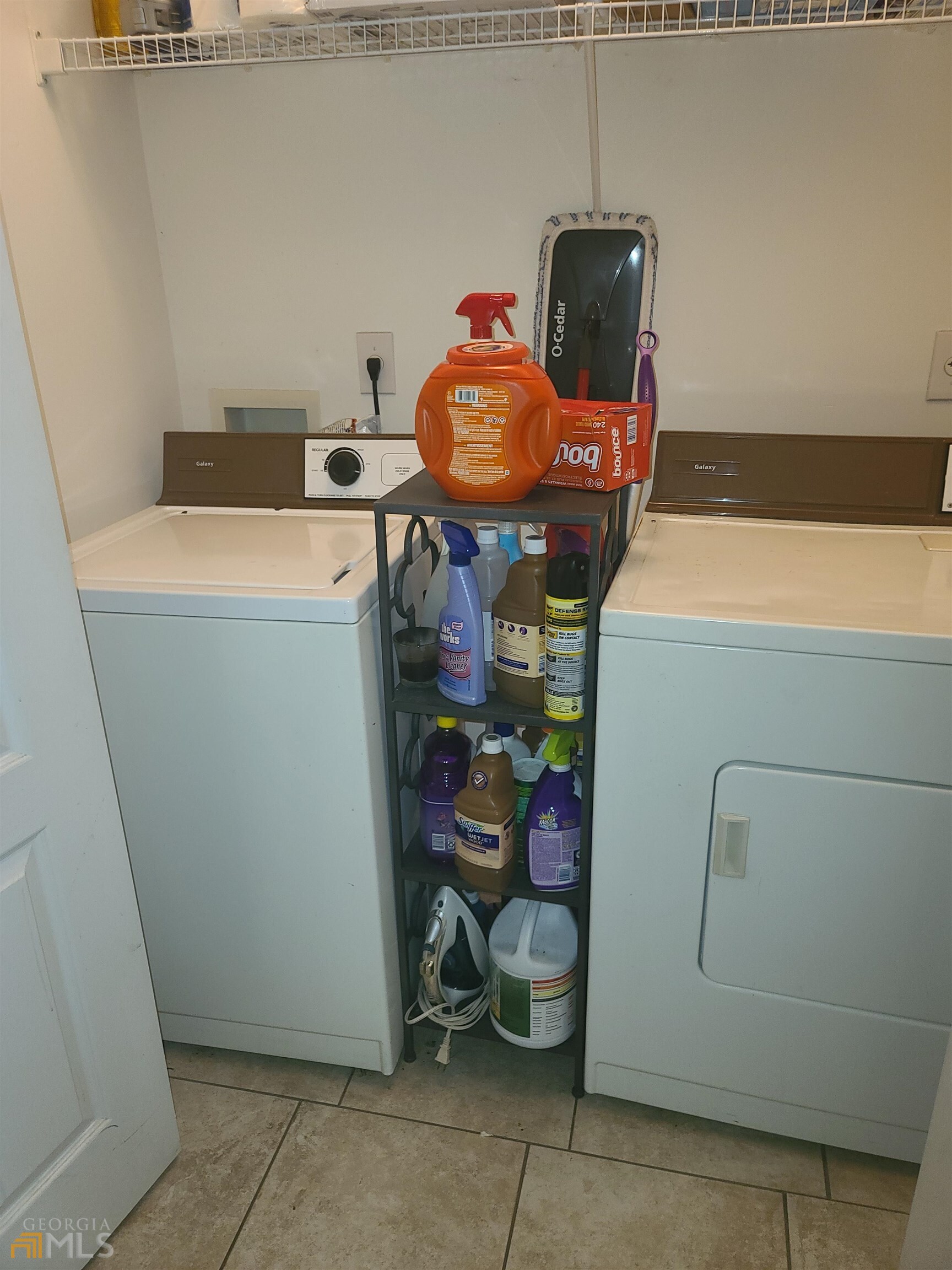 4857 Shae Court Powder Springs, GA 30127 - Photo 14 of 21 a utility room with dryer and washer