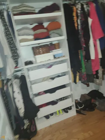 a view of entryway with a rug