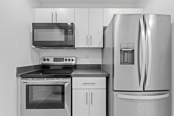 $2,499 | 9227 Southwest 87th Avenue, Unit B1, Miami, FL 33176