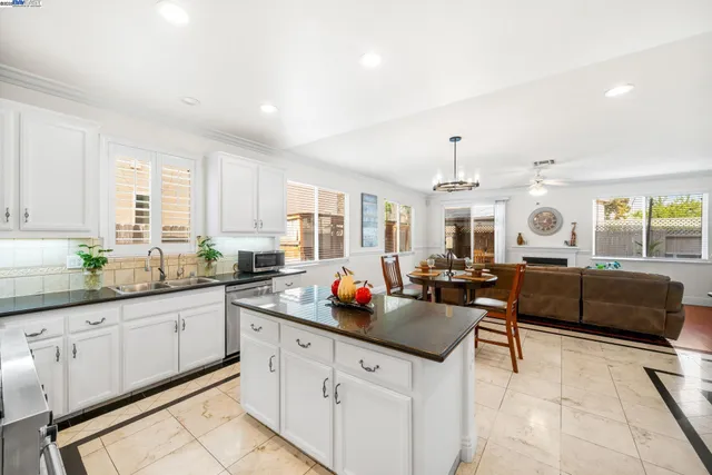 $898,000 | 1531 Riverview Avenue, Tracy, CA 95377