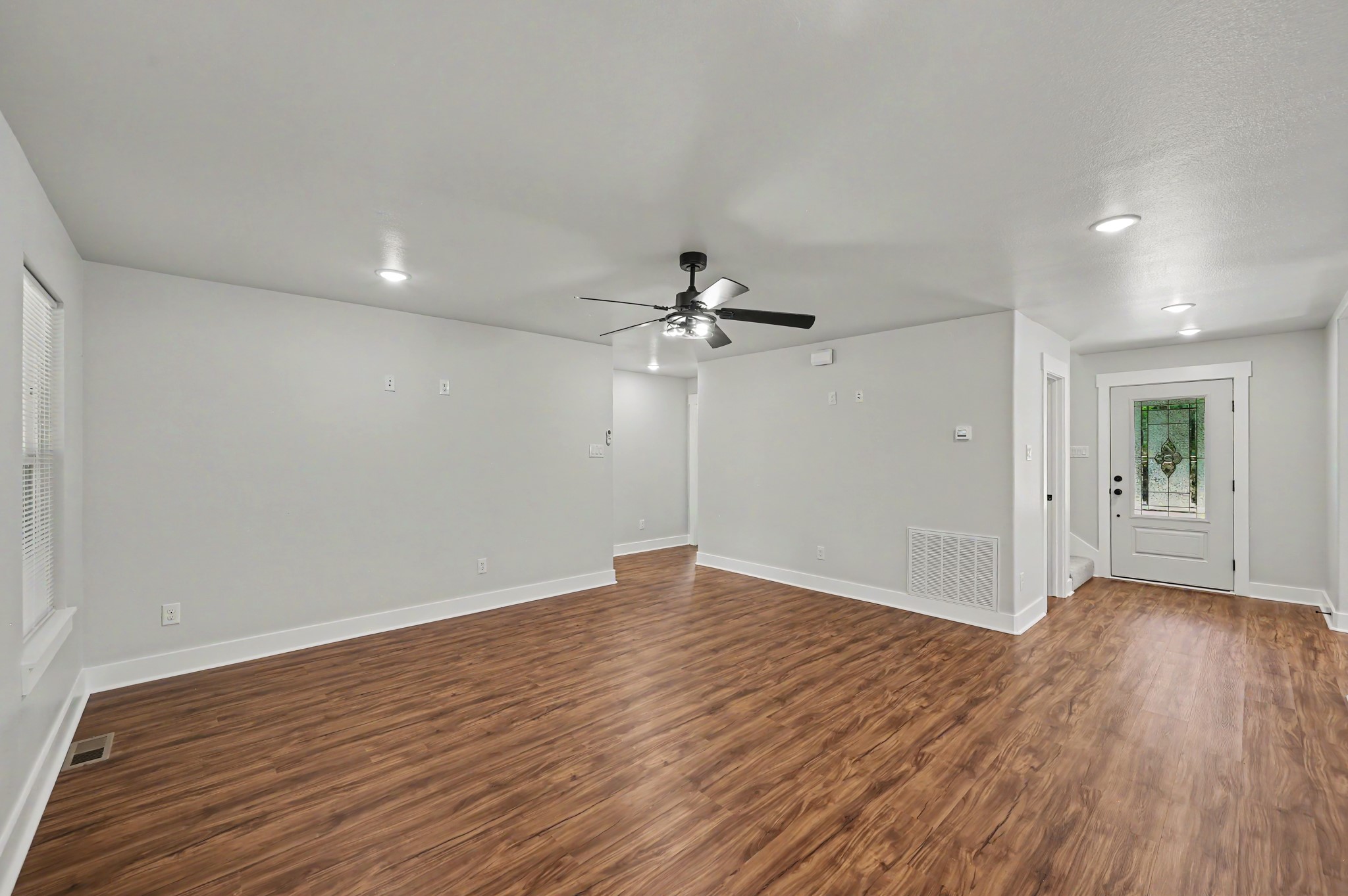 116 Sun City Lane Conroe, TX 77304 - Photo 14 of 39