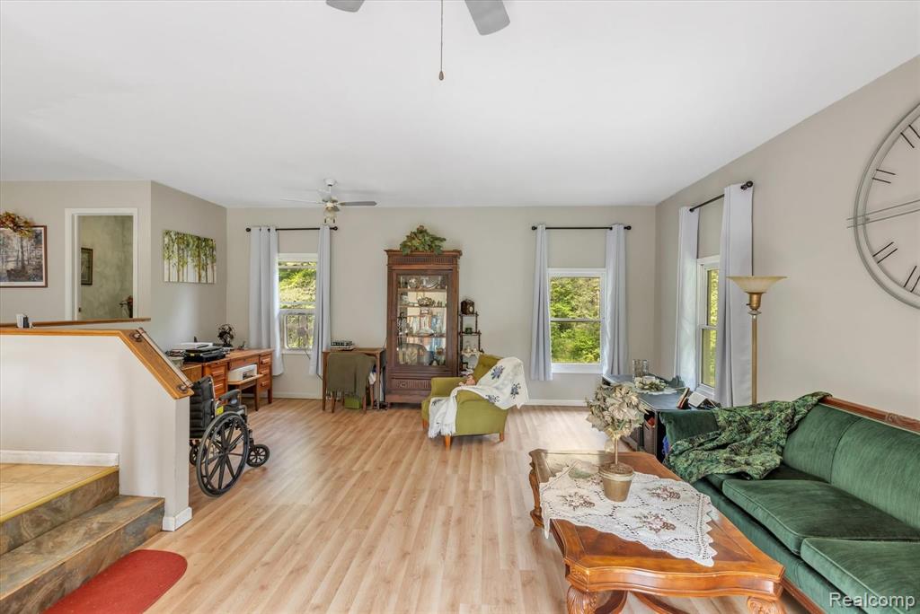 4267 Oak Road Vassar, MI 48768 - Photo 5 of 33
