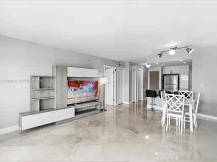 $2,600 | 340 Sunset Drive, Unit 1407, Fort Lauderdale, FL 33301