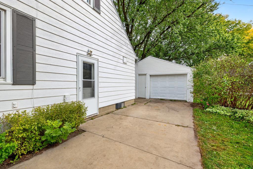 1438 15th Avenue Northwest Rochester, MN 55901 - Photo 36 of 40 Gallery Image 36