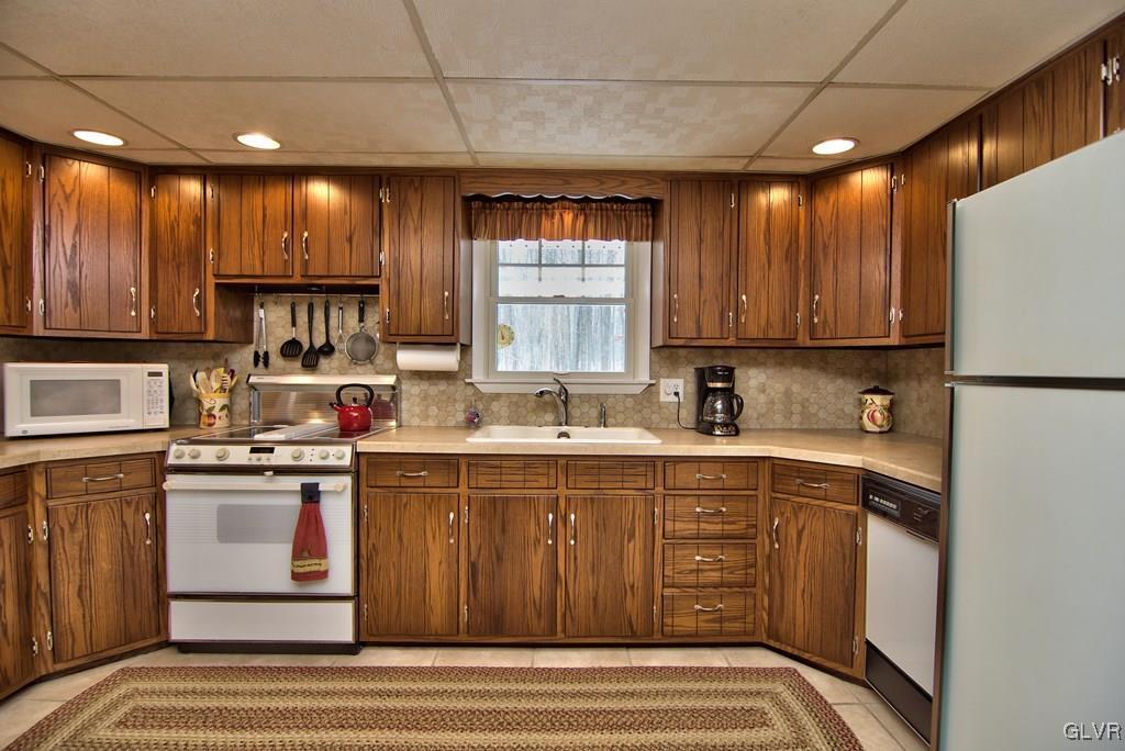 2471 Mountain Road Slatington, PA 18080 - Photo 14 of 49 Gallery Image 14