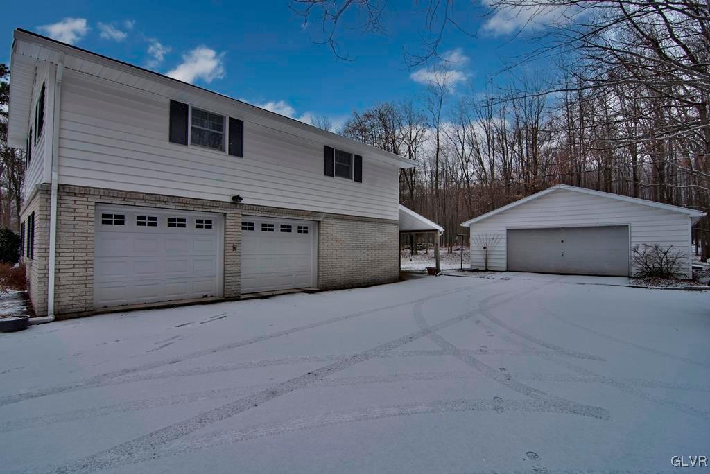 2471 Mountain Road Slatington, PA 18080 - Photo 4 of 49 Gallery Image 4