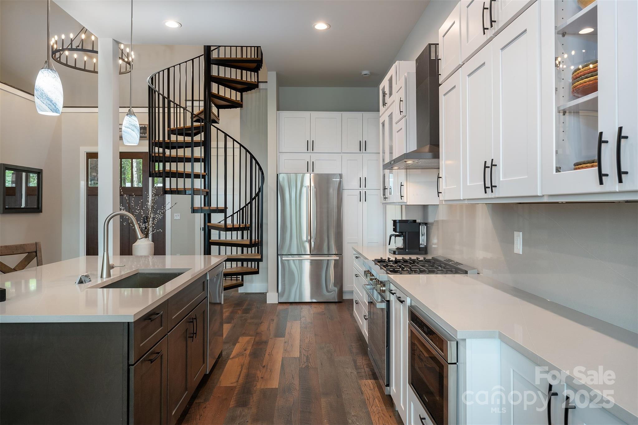 377 South Ridgerunner Road Burnsville, NC 28714 - Photo 17 of 44 Gallery Image 17