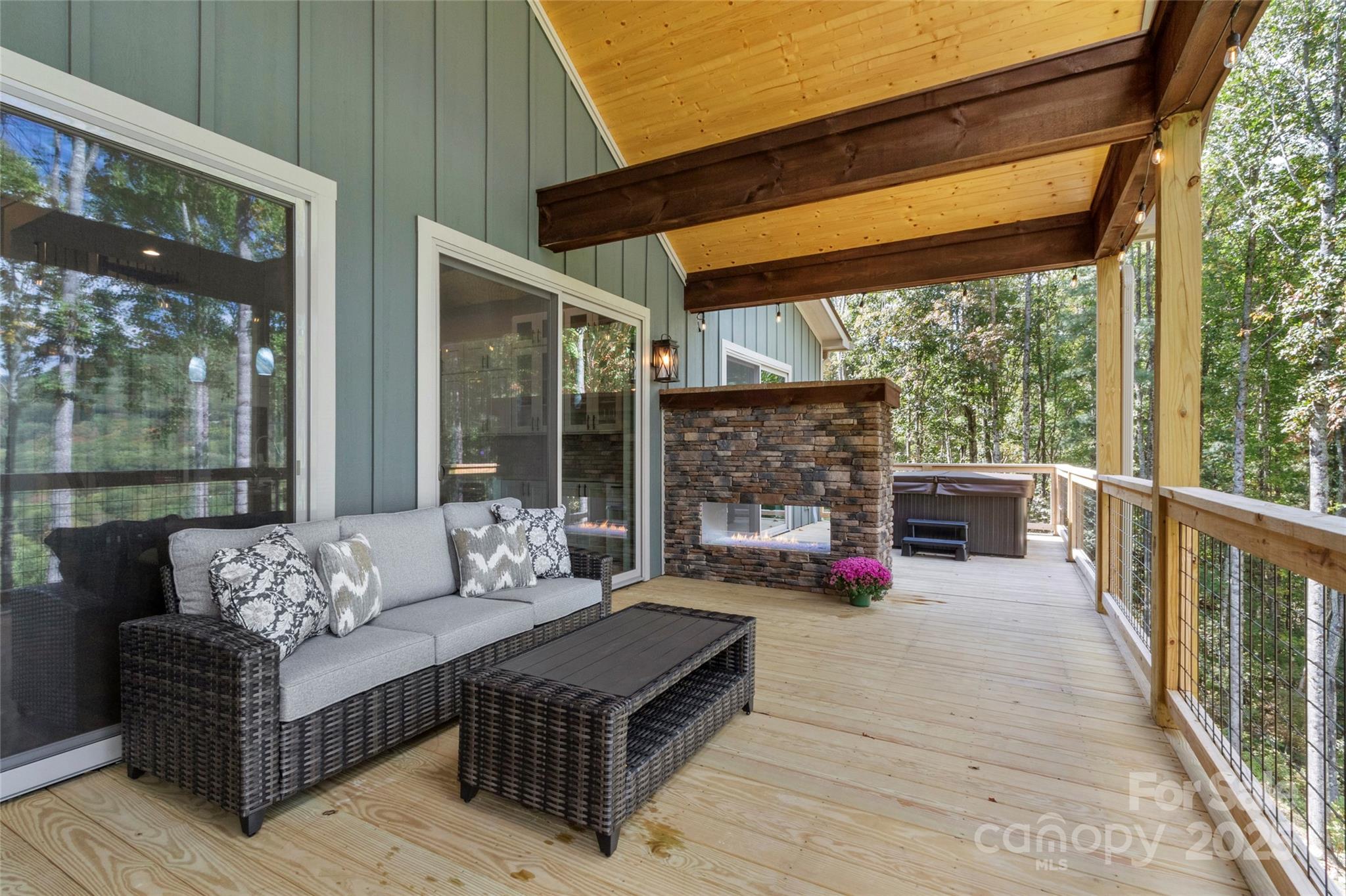 377 South Ridgerunner Road Burnsville, NC 28714 - Photo 6 of 44 Gallery Image 6