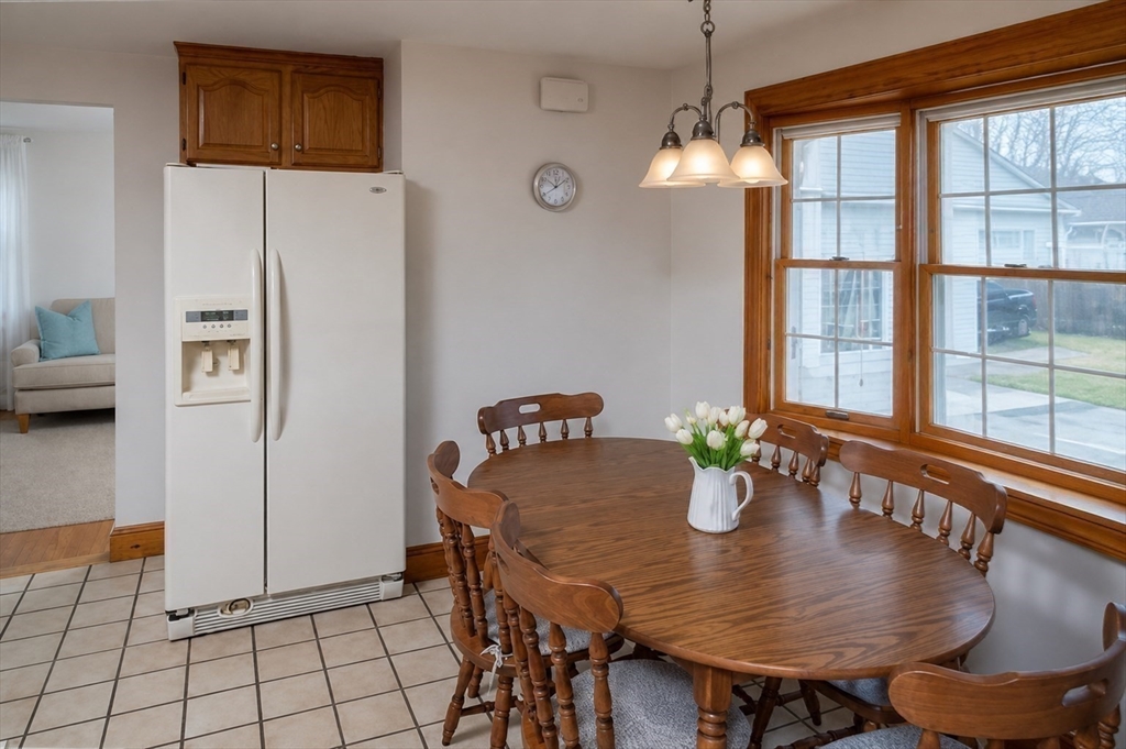 84 Newport Road Hull, MA 02045 - Photo 10 of 25