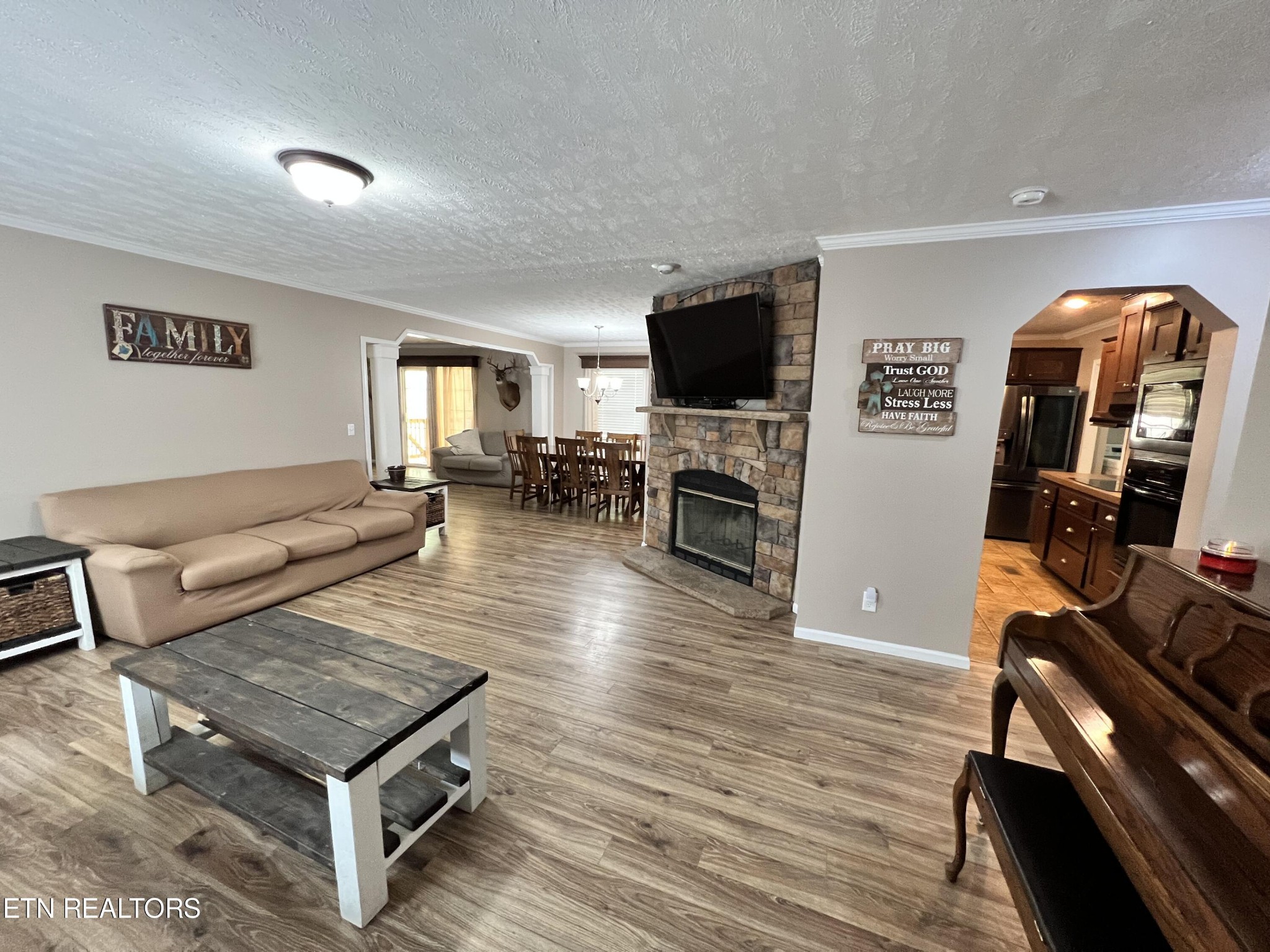270 Sharp Creek Road La Follette, TN 37766 - Photo 10 of 44 Gallery Image 10
