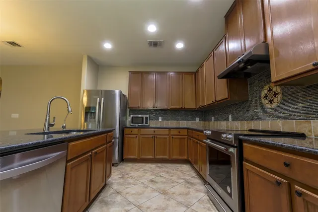 $2,900 | 8408 Panadero Drive, Austin, TX 78747