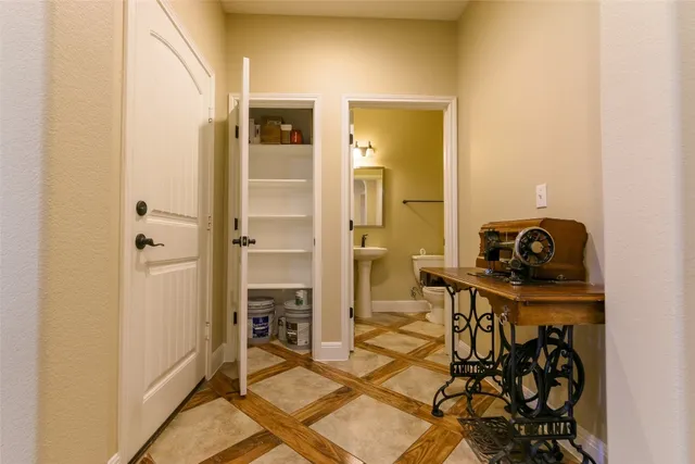 $2,900 | 8408 Panadero Drive, Austin, TX 78747