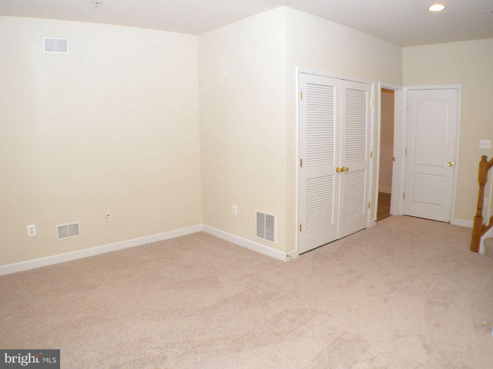 8159 Mississippi Road Laurel, MD 20724 - Photo 17 of 25 Family Room
