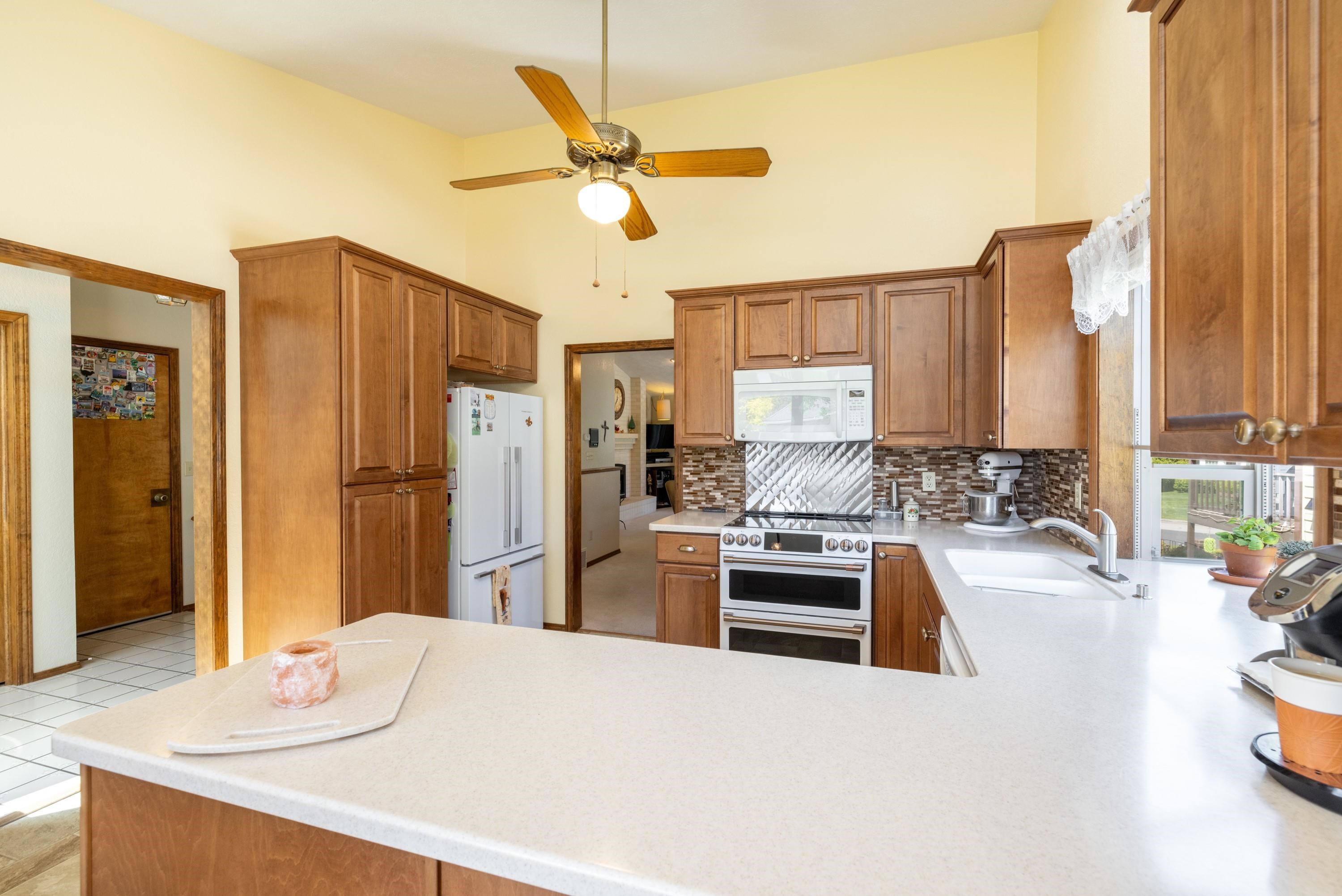 9711 North Ridgecrest Drive Spokane, WA 99208 - Photo 10 of 44