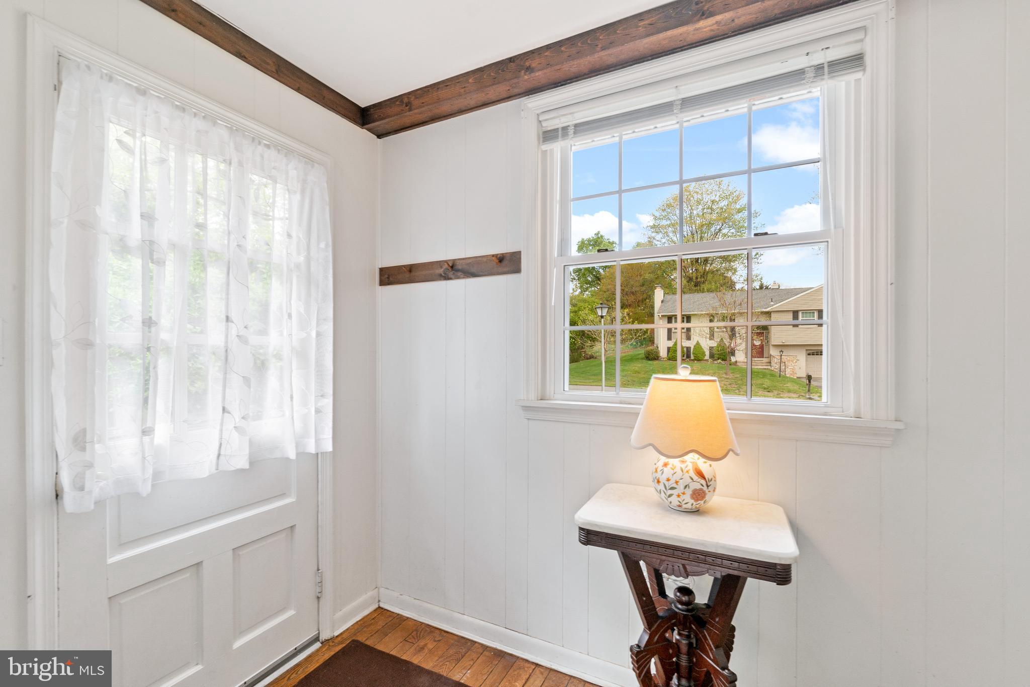 3432 Falling Green Road Olney, MD 20832 - Photo 19 of 52 Mudroom entry from side of home!