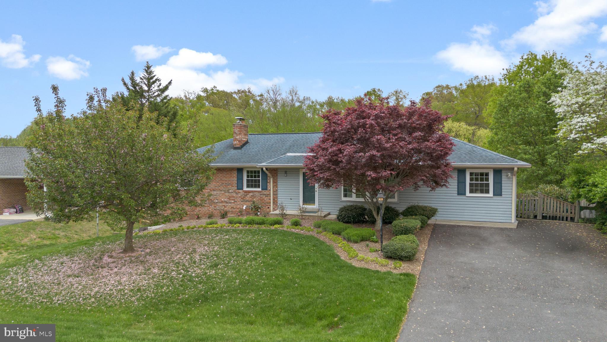 3432 Falling Green Road Olney, MD 20832 - Photo 2 of 52 Stunning landscaping