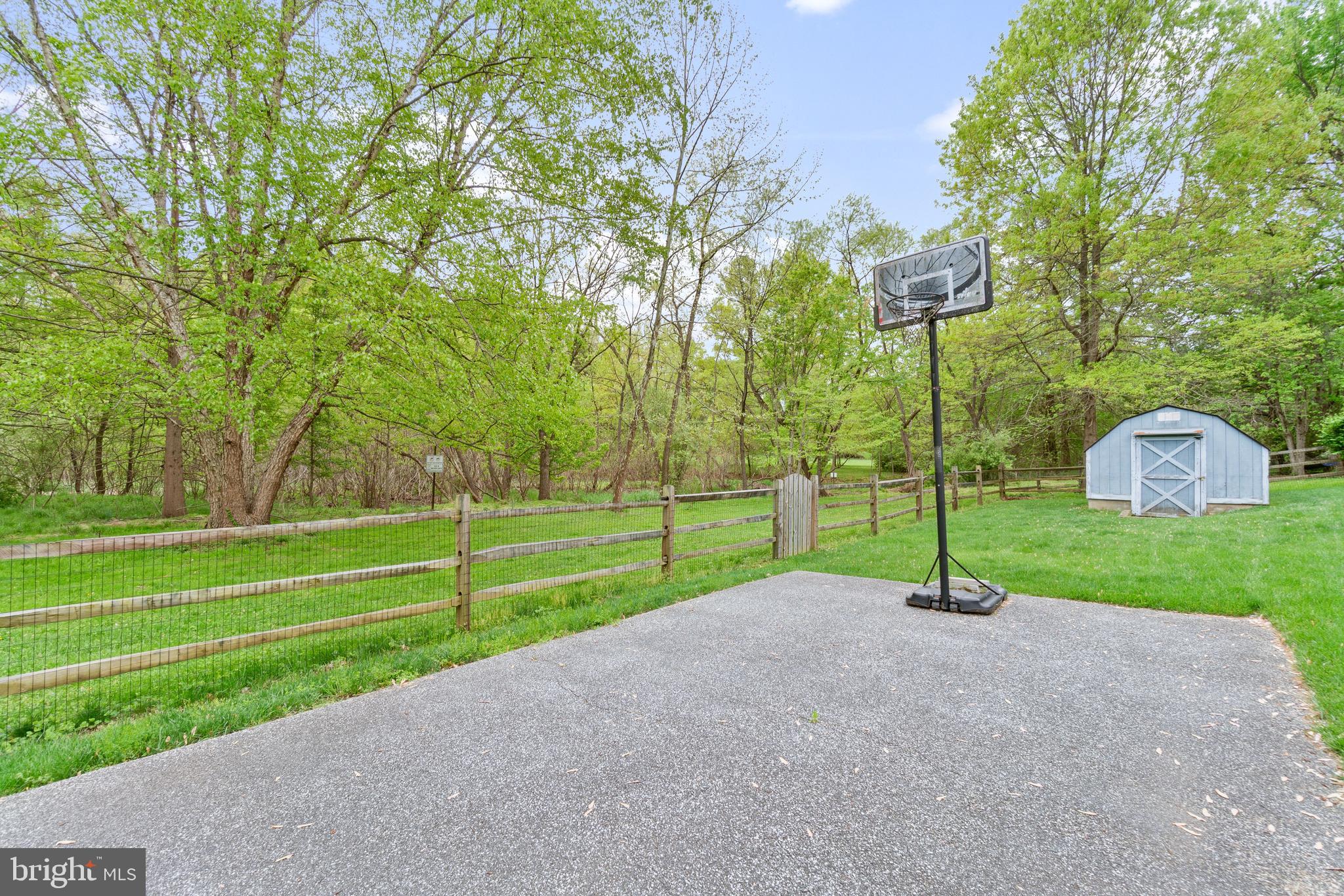 3432 Falling Green Road Olney, MD 20832 - Photo 4 of 52 Sport-court with park views