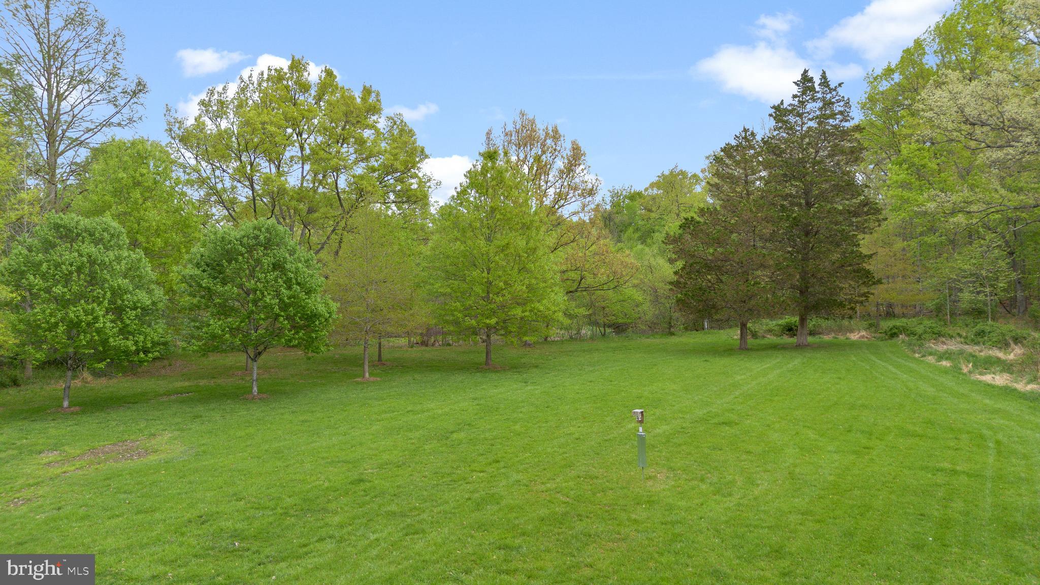 3432 Falling Green Road Olney, MD 20832 - Photo 6 of 52 Steps away from your backyard!