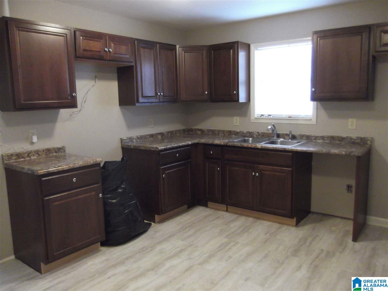 901 24th Street Southwest Birmingham, AL 35211 - Photo 5 of 28