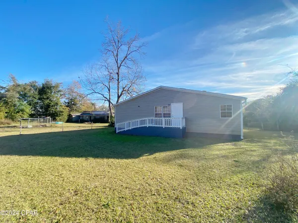 $199,900 | 7872 US 90, Sneads, FL 32460