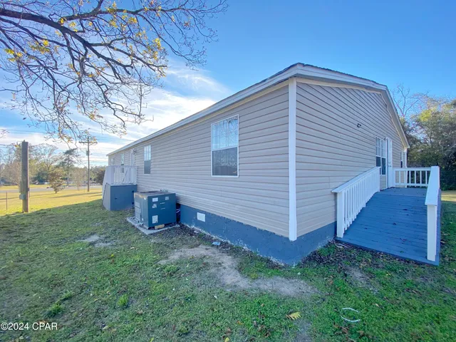 $199,900 | 7872 US 90, Sneads, FL 32460