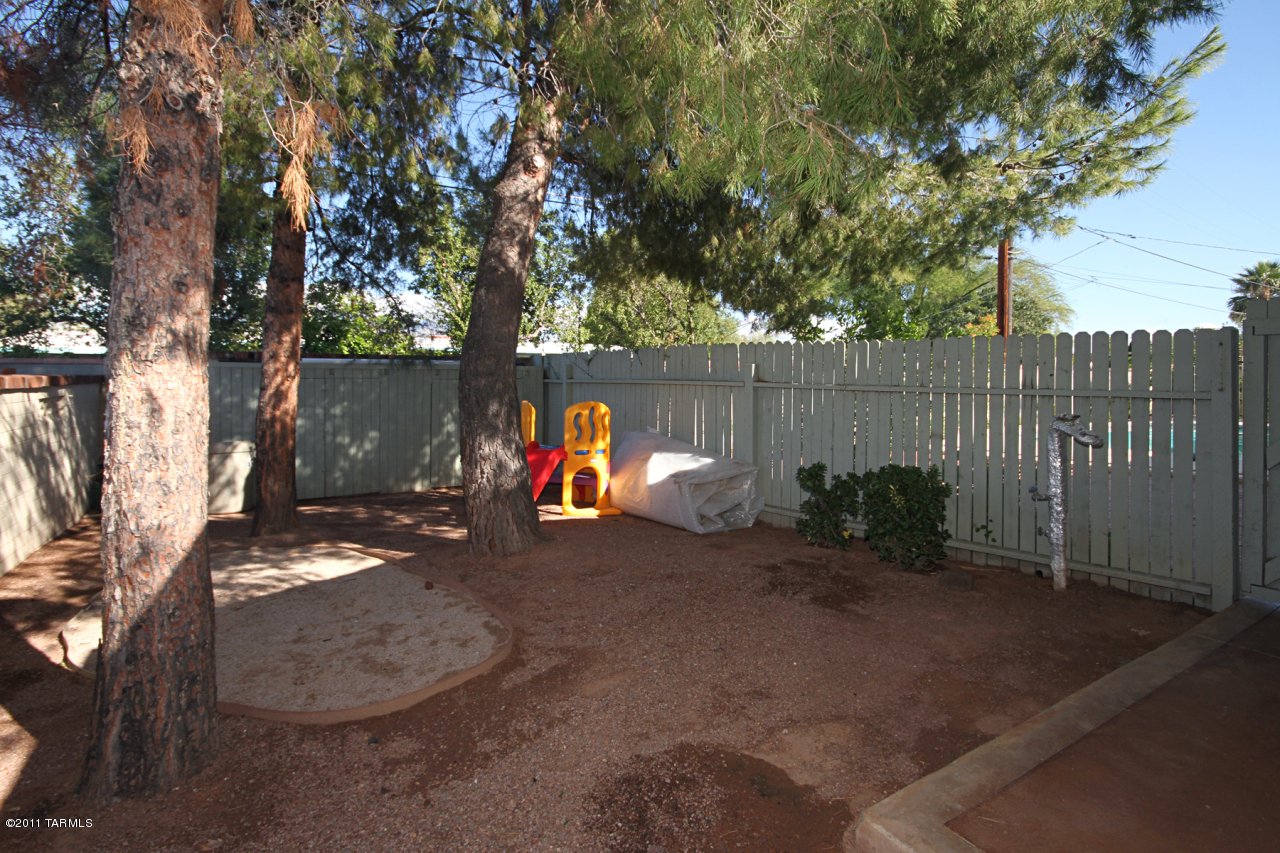 5221 East Alhambra Place Tucson, AZ 85711 - Photo 17 of 20