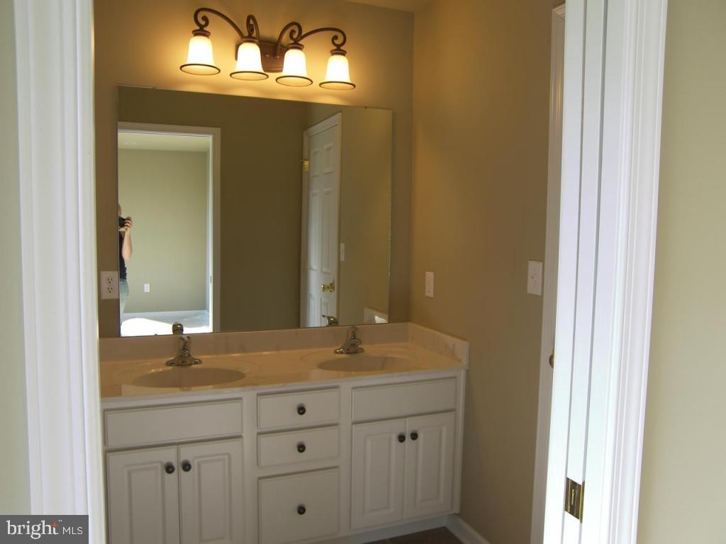 17 Vineyard Road, Unit 2 Christiana, PA 17509 - Photo 14 of 16 Gallery Image 14