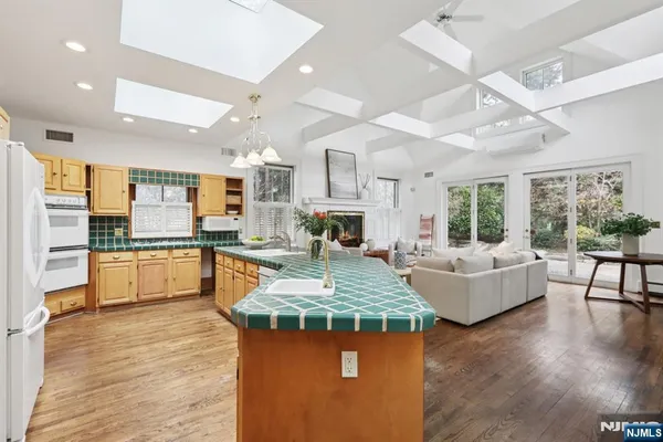$1,495,000 | 167 Hobart Avenue, Short Hills, NJ 07078