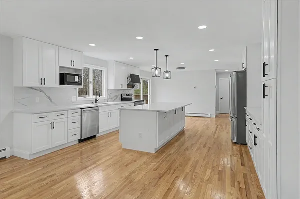 $949,900 | 26 Trout Brook Lane, Scituate, RI 02831