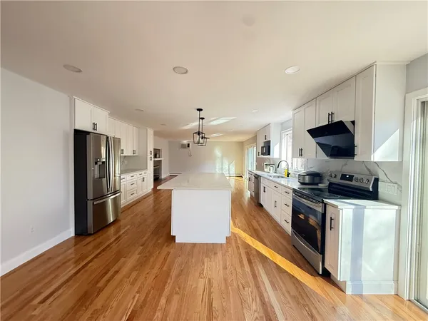 $949,900 | 26 Trout Brook Lane, Scituate, RI 02831