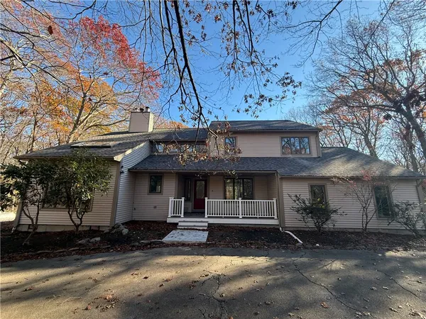 $949,900 | 26 Trout Brook Lane, Scituate, RI 02831