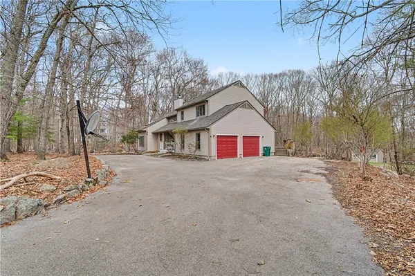 $949,900 | 26 Trout Brook Lane, Scituate, RI 02831