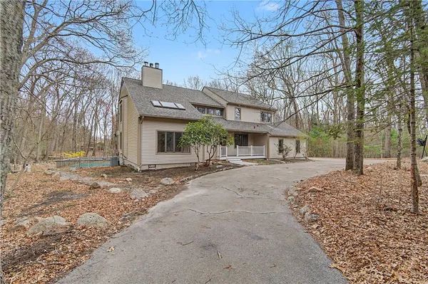 $949,900 | 26 Trout Brook Lane, Scituate, RI 02831