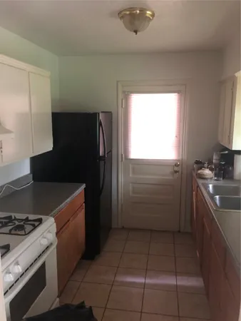 $1,799 | 4310 Holt Street, Bellaire, TX 77401