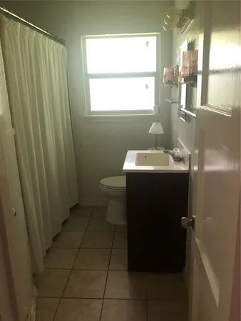 $1,799 | 4310 Holt Street, Bellaire, TX 77401