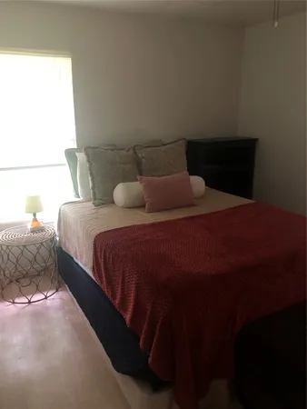$1,799 | 4310 Holt Street, Bellaire, TX 77401