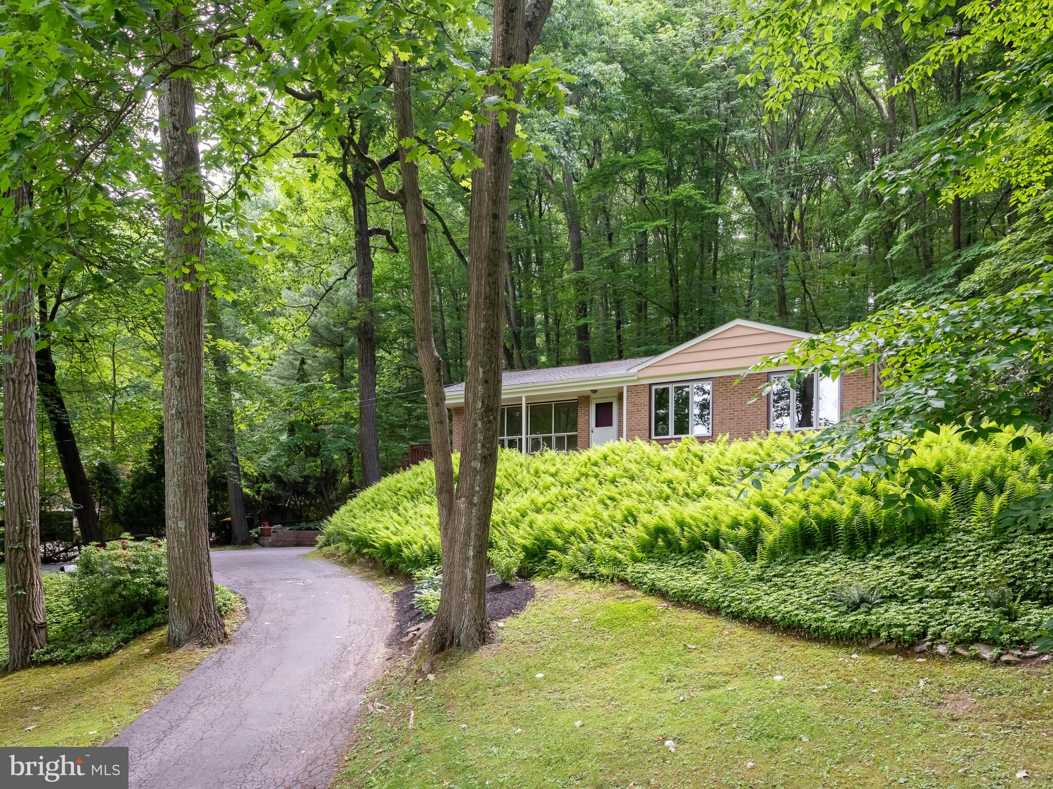 1340 Shadyside Road Downingtown, PA 19335 - Photo 4 of 34 Gallery Image 4