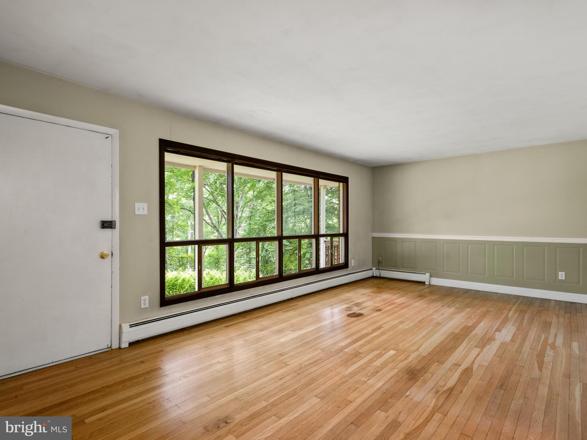 1340 Shadyside Road Downingtown, PA 19335 - Photo 9 of 34 Large living room with great windows