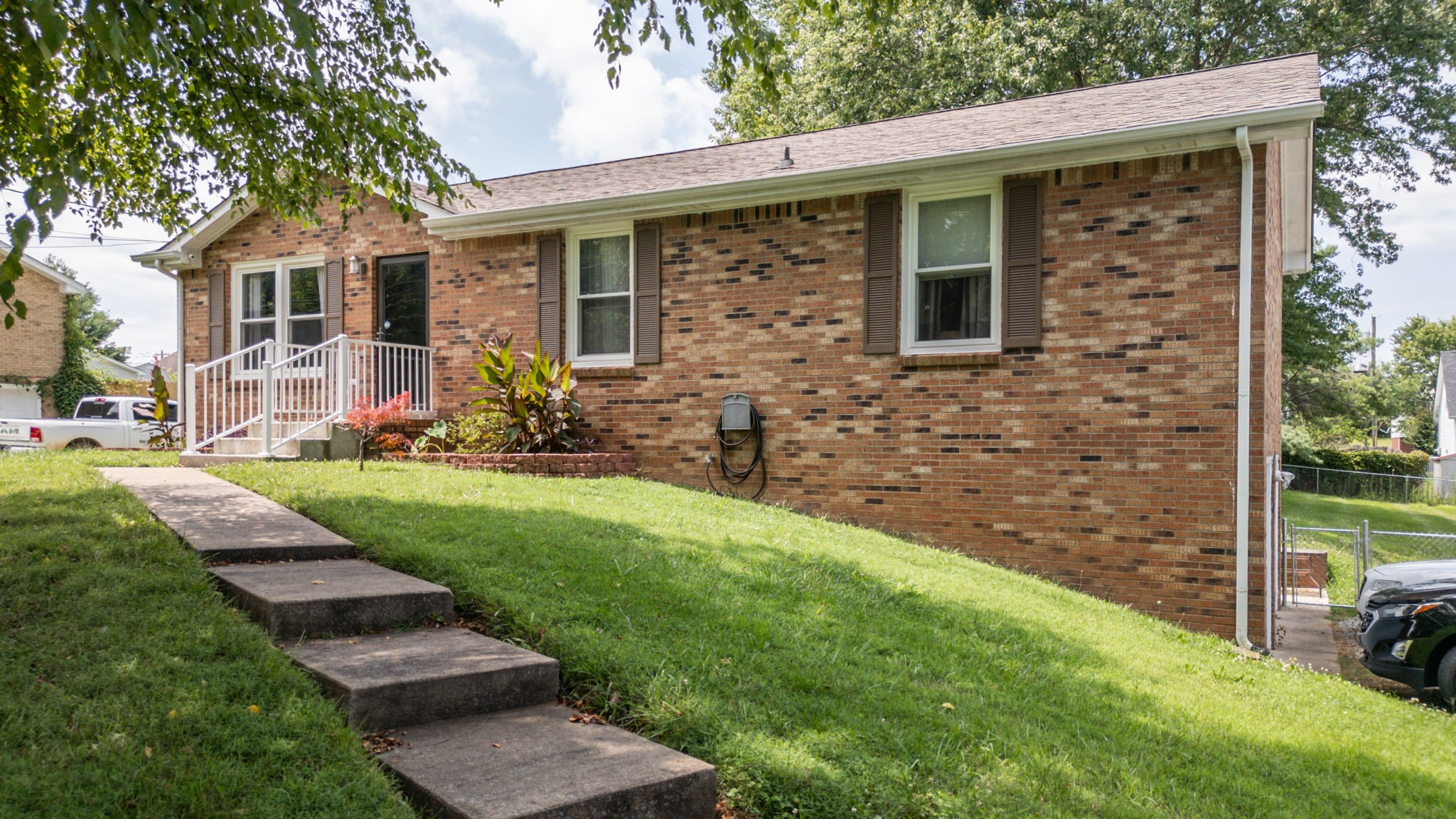 3402 Allen Road Clarksville, TN 37042 - Photo 2 of 59 Gallery Image 2
