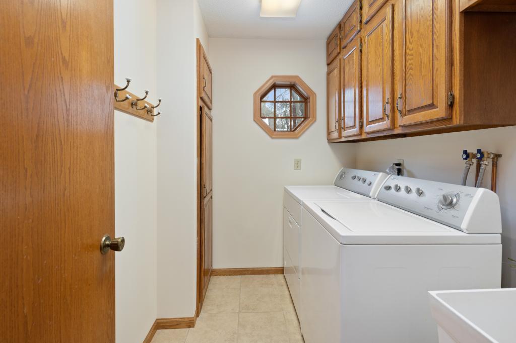 109 Interlachen Road Burnsville, MN 55306 - Photo 18 of 26 Gallery Image 18