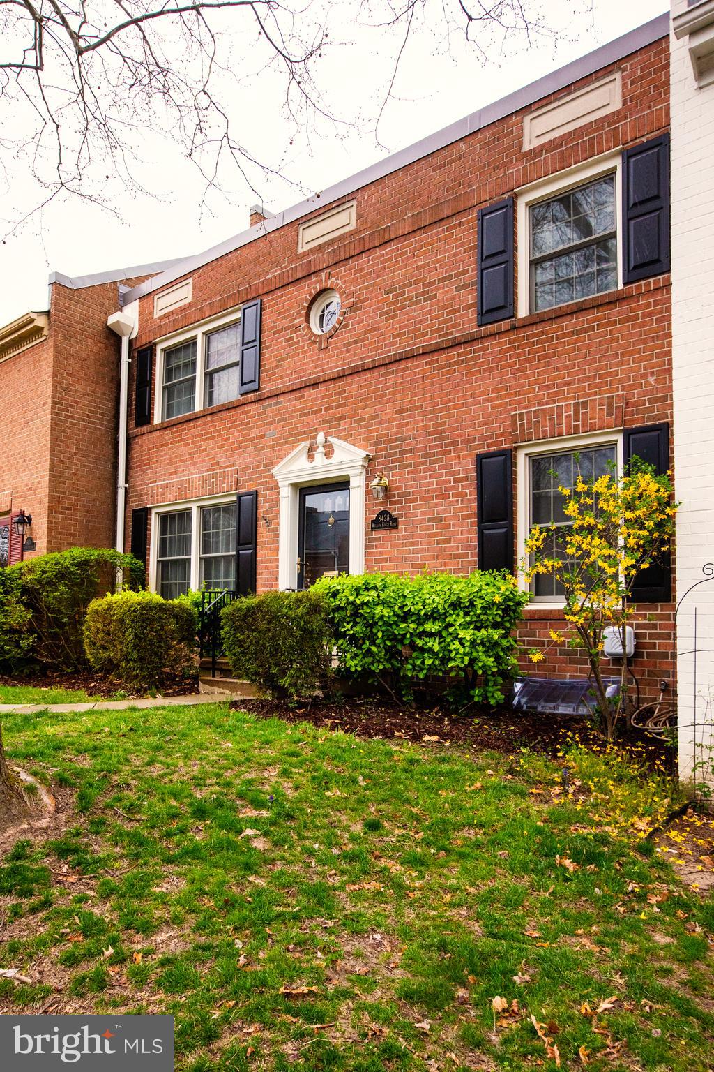 8428 Willow Forge Road Springfield, VA 22152 - Photo 4 of 44 Gallery Image 4