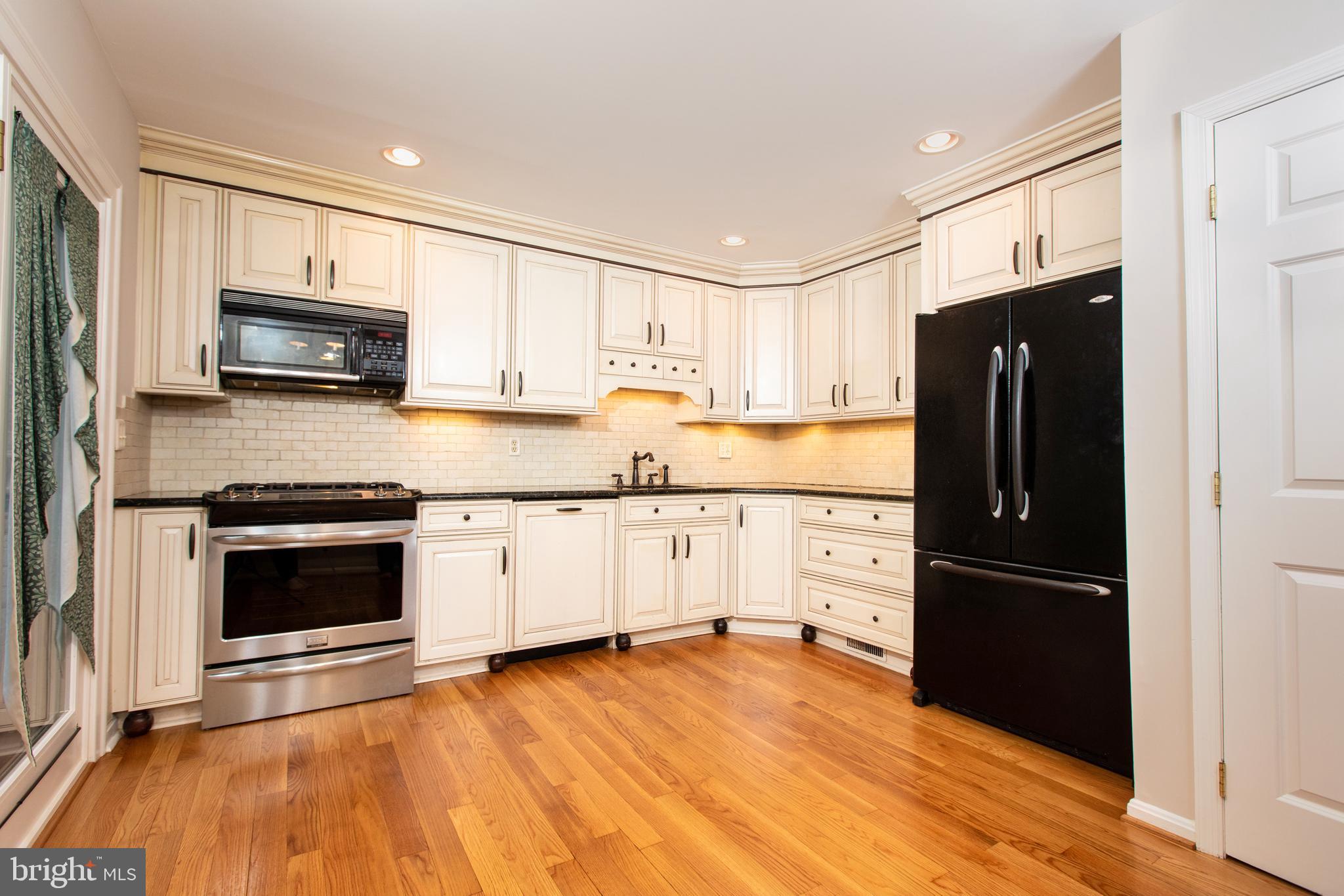 8428 Willow Forge Road Springfield, VA 22152 - Photo 10 of 44 Gallery Image 10