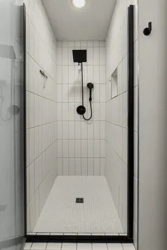 102 Duke Street, Unit 33 Nashville, TN 37207 - Photo 7 of 15 a bathroom with a bath tub