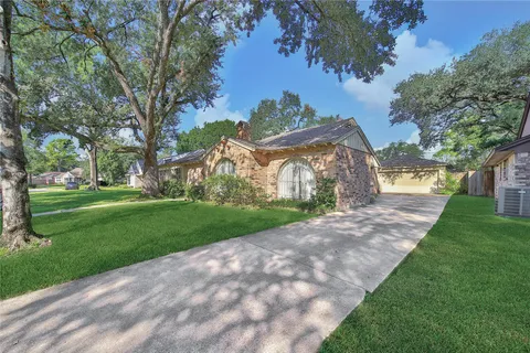 $450,000 | 2115 Lexford Lane, Houston, TX 77080