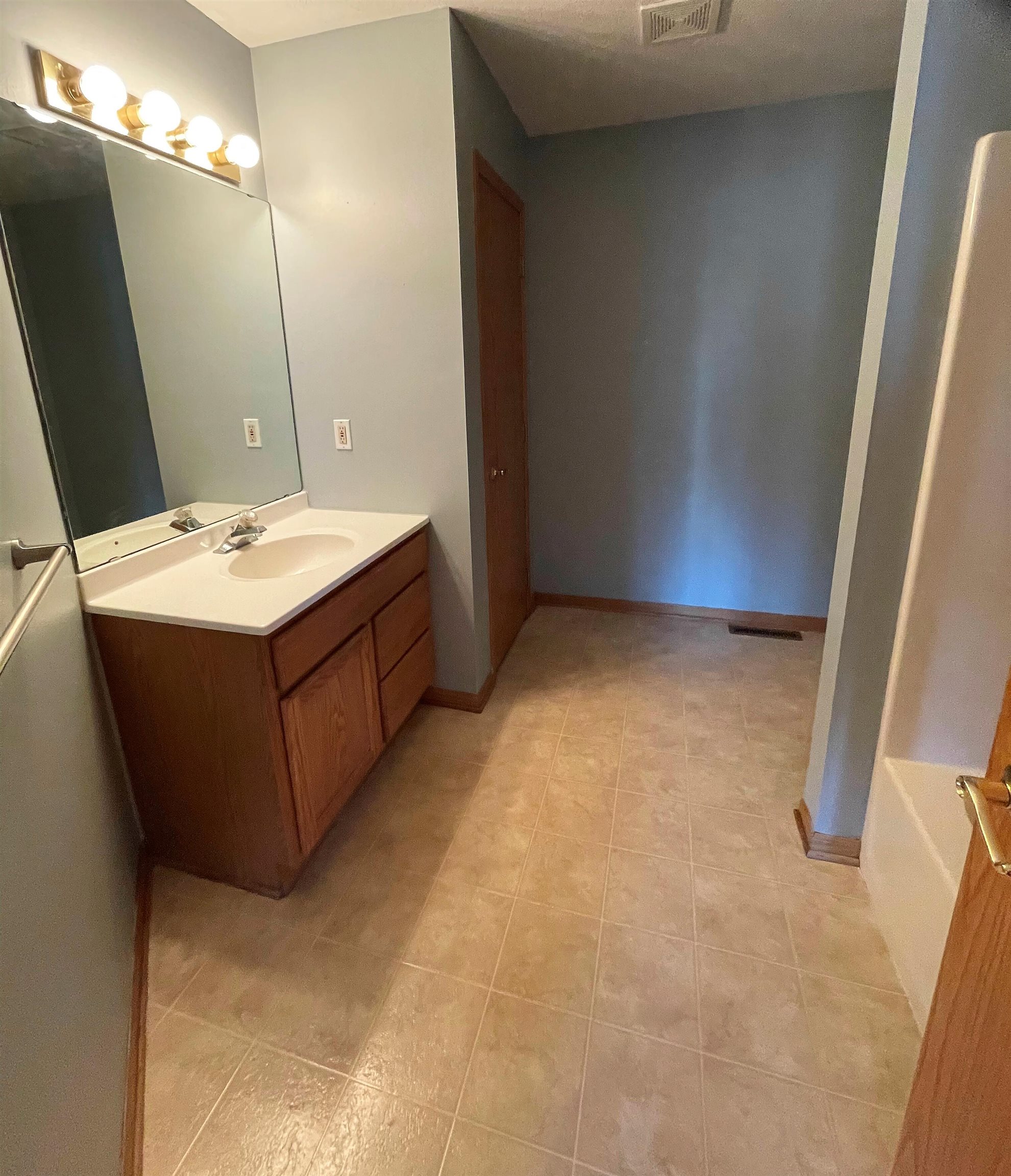 607 Riverbend Road Belvidere, IL 61008 - Photo 23 of 41 Gallery Image 23